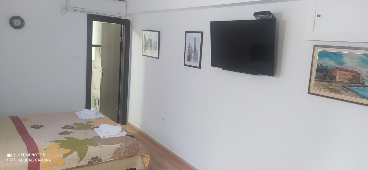 Apartments Erakovic Nikšić Bagian luar foto
