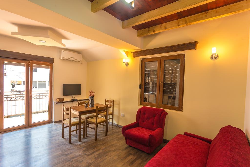 Apartments Erakovic Nikšić Bagian luar foto