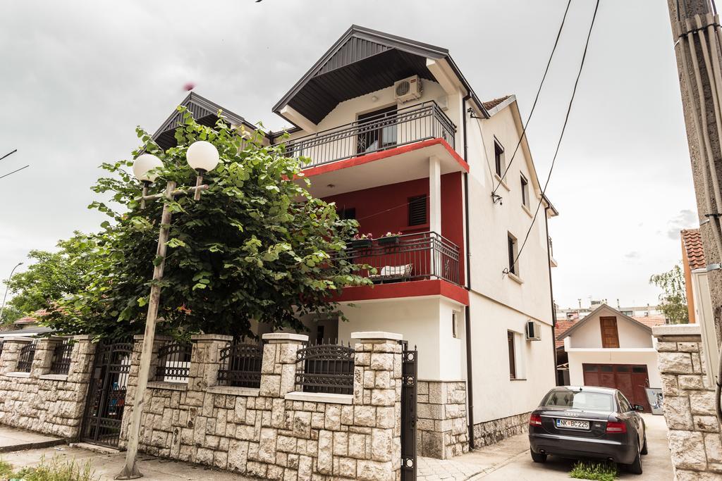 Apartments Erakovic Nikšić Bagian luar foto
