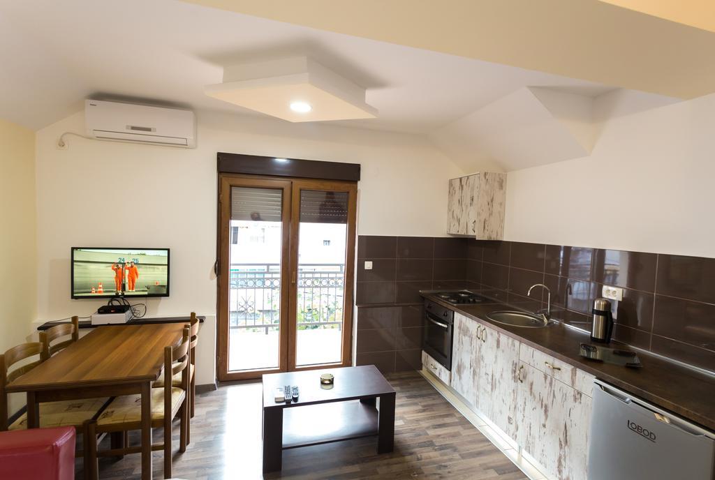 Apartments Erakovic Nikšić Bagian luar foto