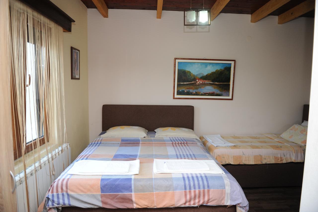 Apartments Erakovic Nikšić Bagian luar foto