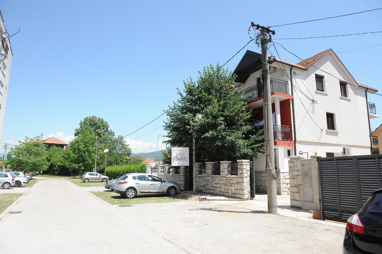 Apartments Erakovic Nikšić Bagian luar foto