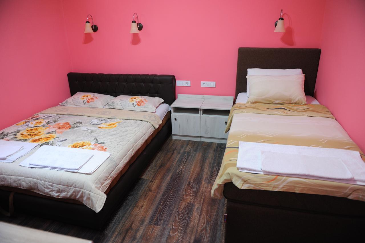 Apartments Erakovic Nikšić Bagian luar foto